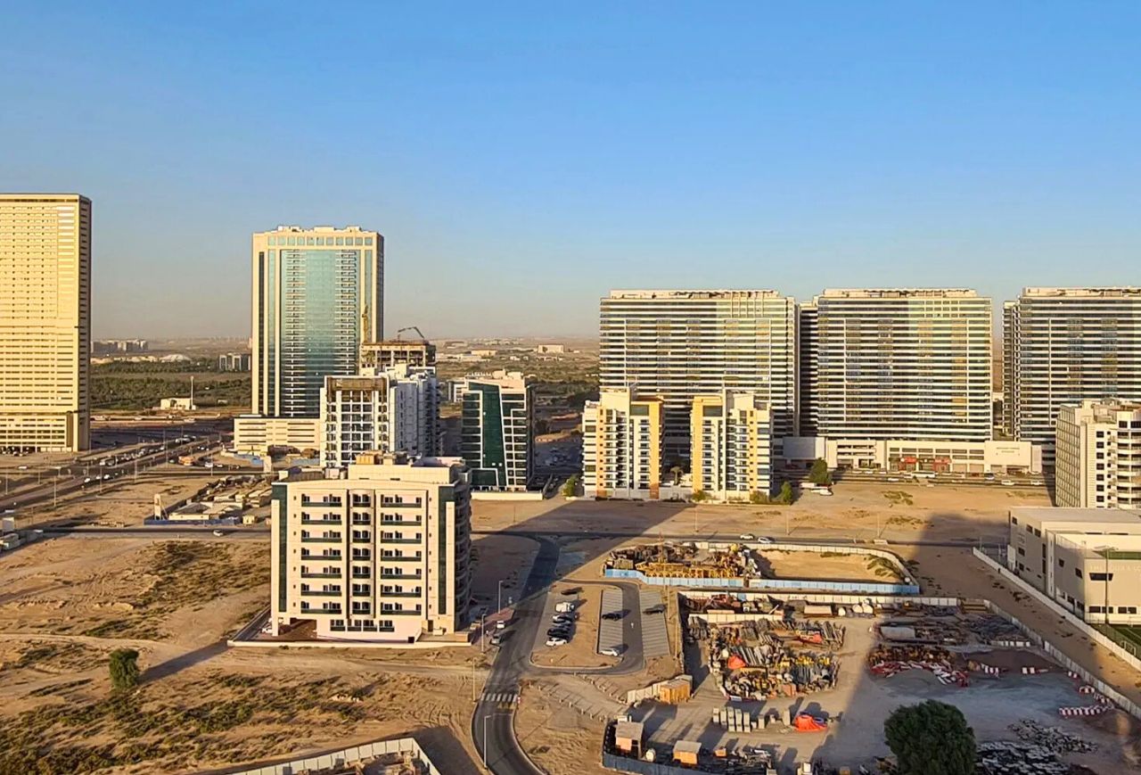 Dubai Land Residence Complex