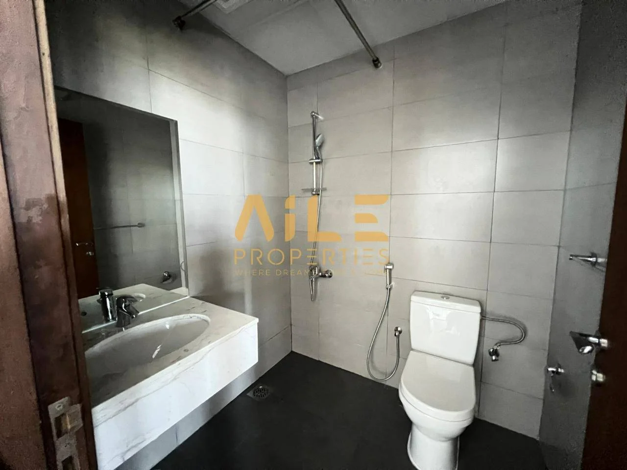 Spaces 2BHK / Bright Unit / Dubai Skyline View / Park Facing  by  Binghatti in National Bonds Jewels, Dubai - Image 4