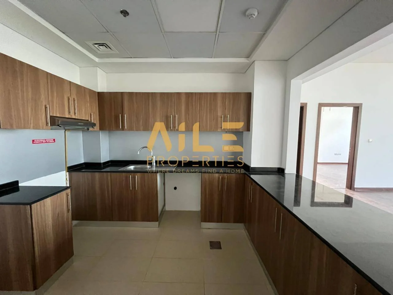 Spaces 2BHK / Bright Unit / Dubai Skyline View / Park Facing  by  Binghatti in National Bonds Jewels, Dubai - Image 6