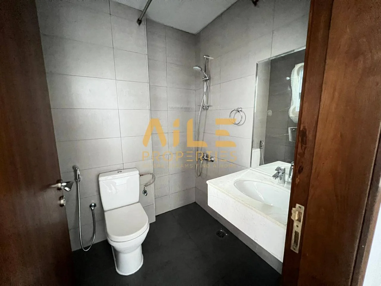 Spaces 2BHK / Bright Unit / Dubai Skyline View / Park Facing  by  Binghatti in National Bonds Jewels, Dubai - Image 8